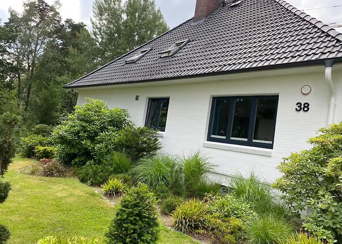 38 Waldweg