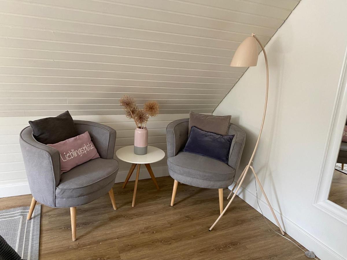38 Waldweg *